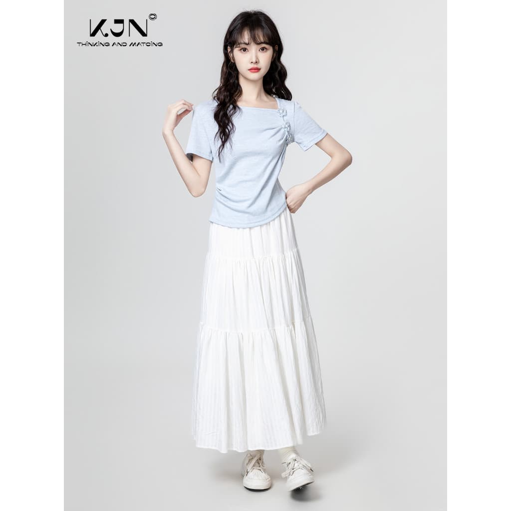 Azul Irregular de manga curta camiseta feminina 2026 verão novo estilo tridimensional flor Design sentimento frente ombr