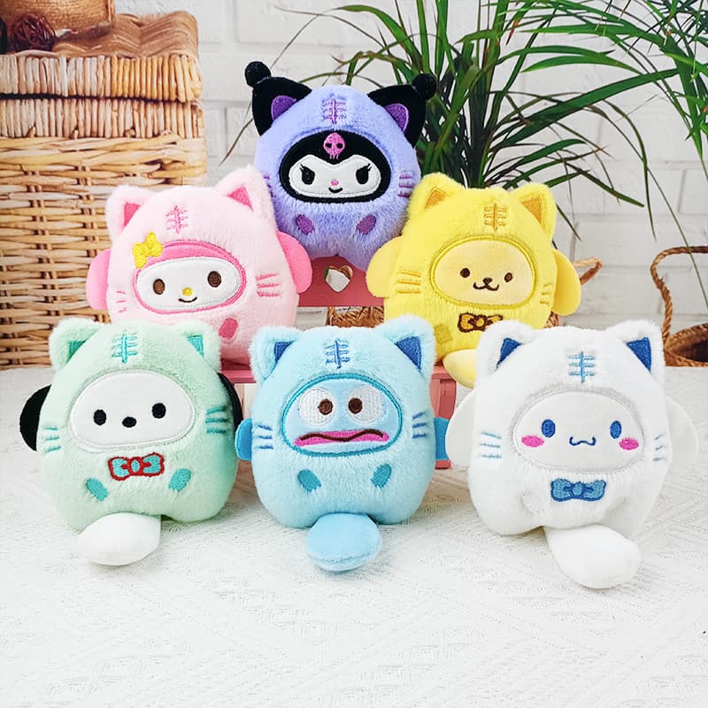 Brinquedo de pelúcia fofo Sanrio Pudding Dog/Melody/Kuromi, chaveiro/boneca com enfeites de mochila