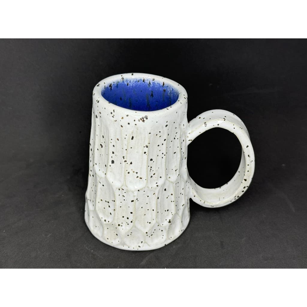 Caneca Esculpida de Cerâmica Artesanal 250ml