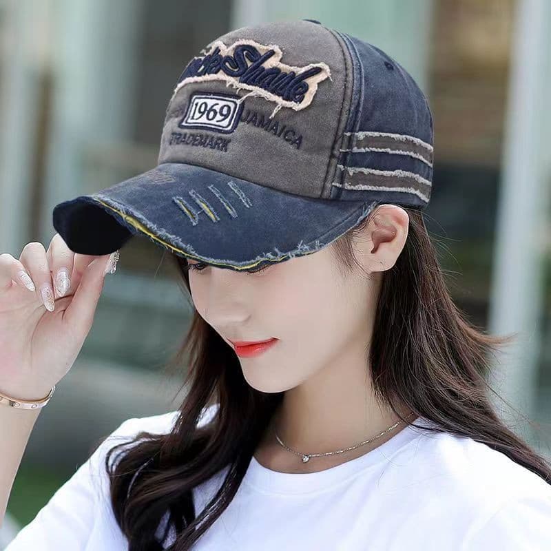Boné de pico feminino 2025 novo estilo verão Cowboy boné de beisebol feminino rosto-olhando pequeno chapéu de sol protet