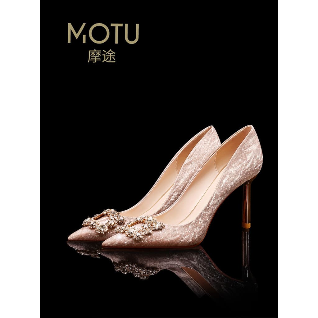 Banquete de noivado salto alto piscando sapatos de casamento feminino 2026 novo estilo piscando diamante vestido de casa