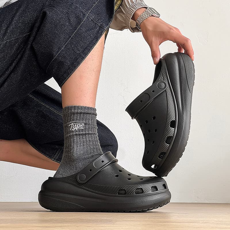 Buraco sapatos masculinos 2026 novo estilo verão exterior usar sola grossa aumentando sapatos esportivos casuais sapatos
