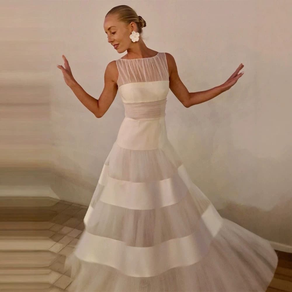 Luz estilo luxo cetim gaze costura pescoço plano sem mangas cintura estreita vestido longo High-End