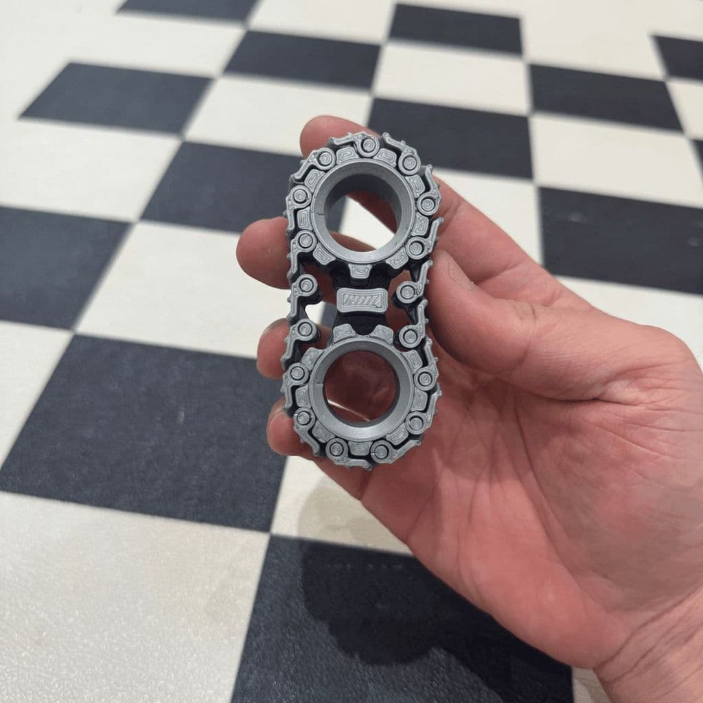 Modelo de pista de tanque para alívio de estresse impresso em 3D, brinquedo criativo portátil para girar com os dedos, b