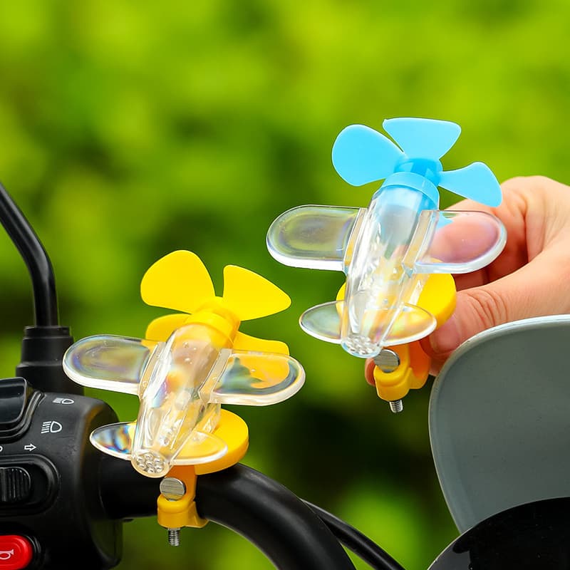 Decoração de veículo elétrico luminoso pequeno avião bicicleta lanterna LED novo estilo criativo atmosfera do carro luz