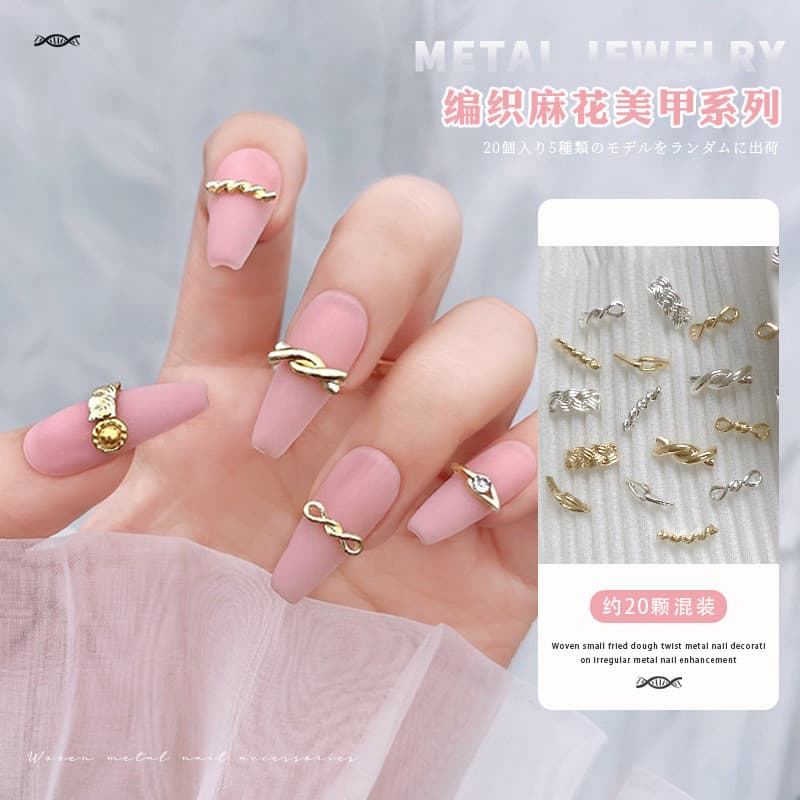 Estilo japonês novo estilo Manicure torção Metal influenciador trançado liga nó oco haste curvada decorações de unhas do