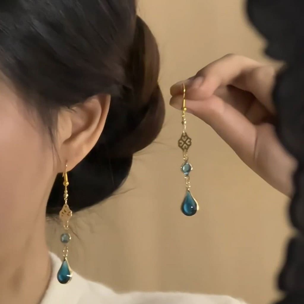[Estoque pronto] Novo estilo chinês estilo chinês brincos de gota de água azul temperamento requintado rosto fresco brin