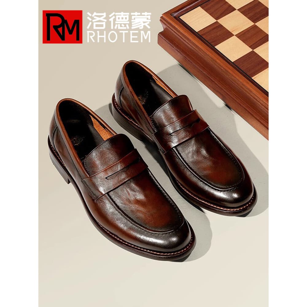 Homens High-End marca embreagem de couro superfície macia negócios sapatos casuais de couro verão respirável leve mocass