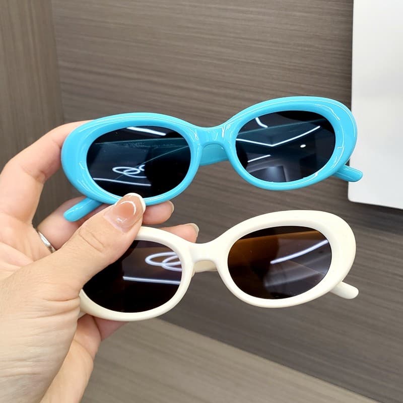 Crianças óculos de sol na moda meninos meninas bebê óculos de sol Anti-ultravioleta único Oval meninas óculos de sol