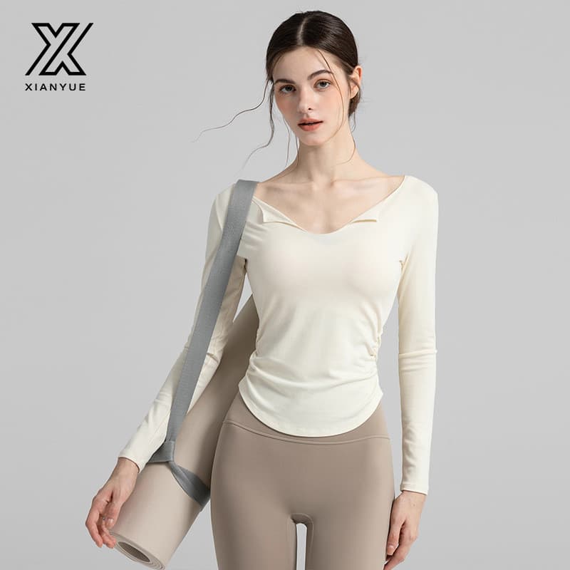 Roupas de Yoga femininas novo estilo com decote em V manga comprida esportes camiseta magro ajuste mais magro olhar estr