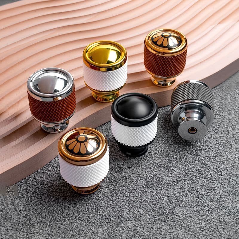 Estoque pronto Maçaneta moderna de dupla cor combinando com furo único luz luxuosa estilo europeu maçaneta de porta guar