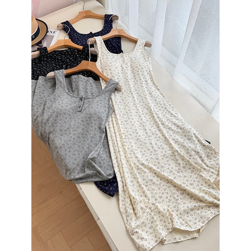 Comércio exterior exportação cauda pedido roupas femininas etiqueta cortada grande marca cauda bens francês simples Flor