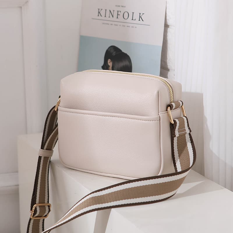 Bolsa feminina moderna 2025 cor sólida bolsa mensageiro PU bolsa pequena bolsa de ombro feminina bolsa quadrada pequena