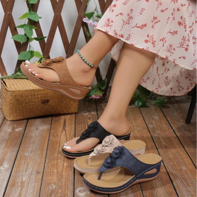 2026 Sapatos Femininos Sandálias , Chinelos De Salto Cunha Feminino Verão Novo Estilo Europeu E Americano Flor Flip Flop