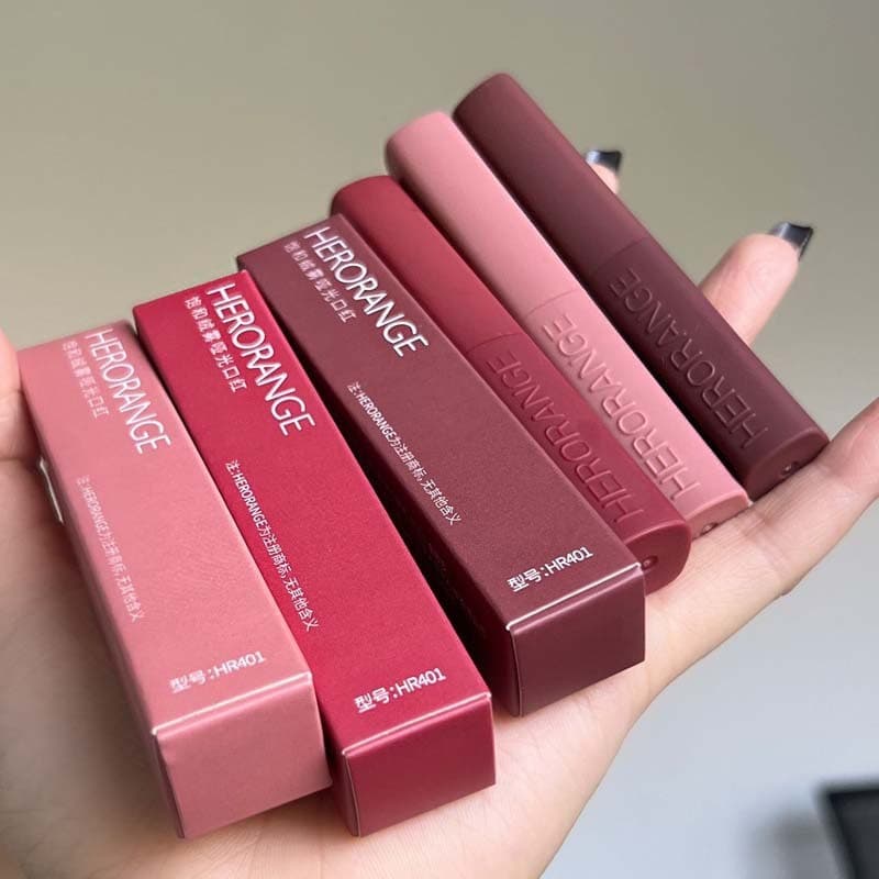 HERORANGE ~ Saturado Veludo Fosco Tubo Fino Batom Fosco Veludo Coelho Ano 正 Batom Vermelho