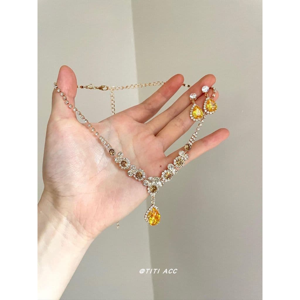 Super piscando atmosfera filha estilo amarelo gota de água zircão colar brincos meninas nascer do sol peça clavícula cor