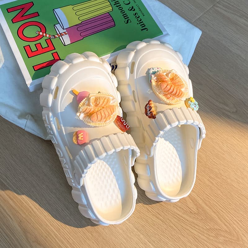 High-End Baotou meia chinelos feminino 2026 novo estilo verão exterior Wear praia buraco sapatos esportes Anti-deslizame