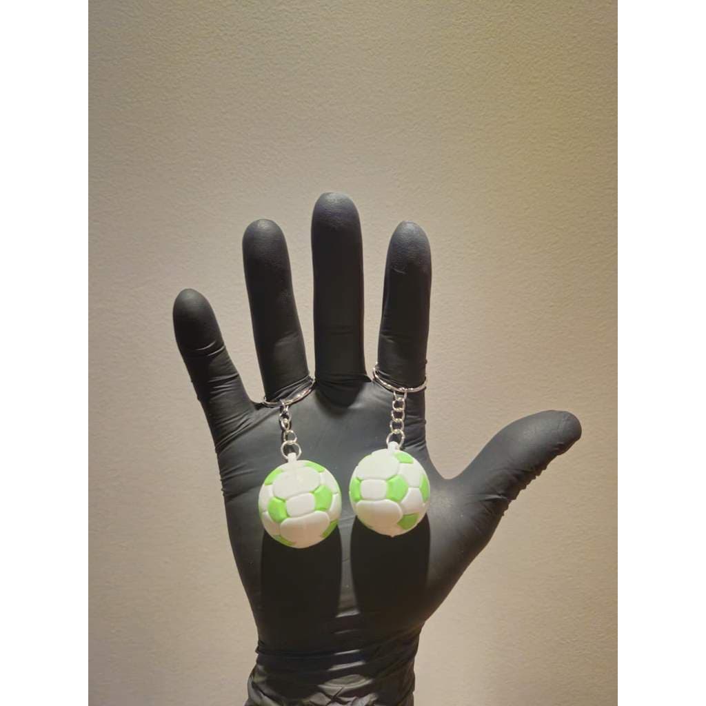 2Pcs Chaveiro Bola de Futebol Colorido Tradicional Borracha Lembrancinha Fãs Futebol Copa do Mundo