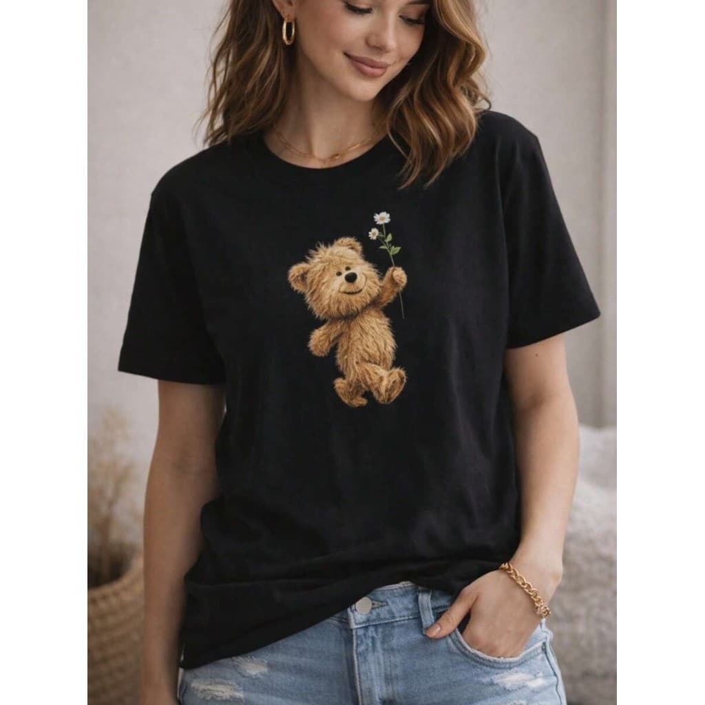 Camiseta Feminina Ursinho C/ Flor Estampada Casual Moda Verão Manga Curta Estilo Tumblr Fashion 100% Algodão