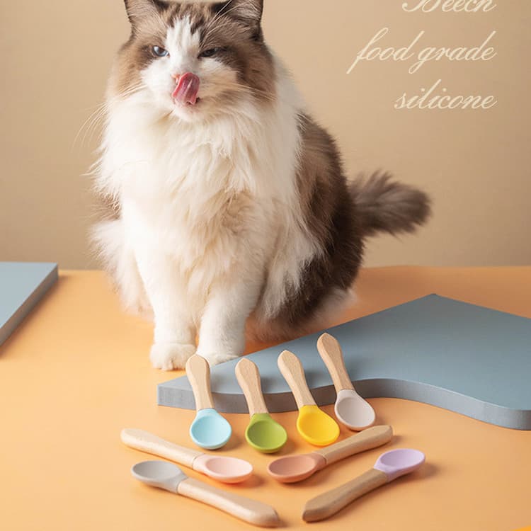 Utensílios para alimentação de animais de estimação Colher de silicone com cabo de madeira para comida de gato Material