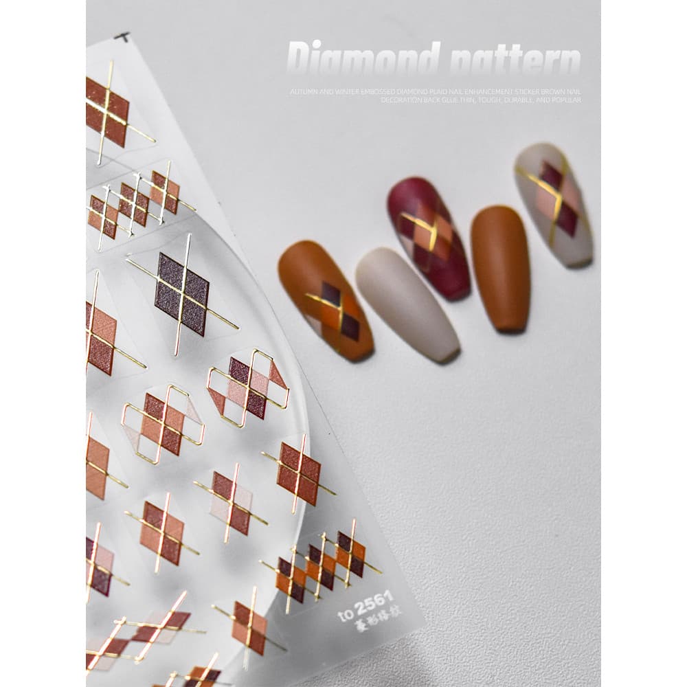 Influenciador diamante xadrez adesivo Manicure 2026 novo estilo Wearable prego tridimensional dourado pequeno verificado