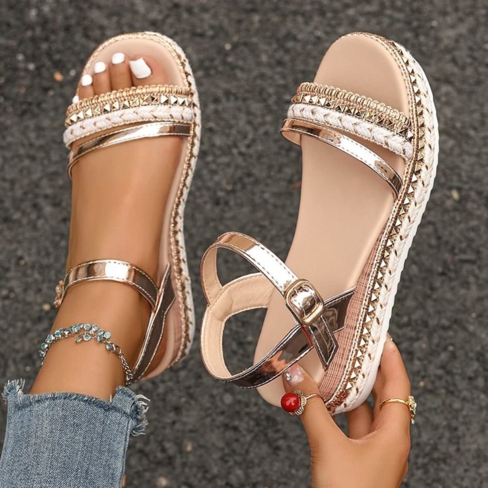 Plus Size Moda Rebite Decoração Sandálias De Cunha Sapatos Femininos Ouro Tornozelo Cinta Plataforma