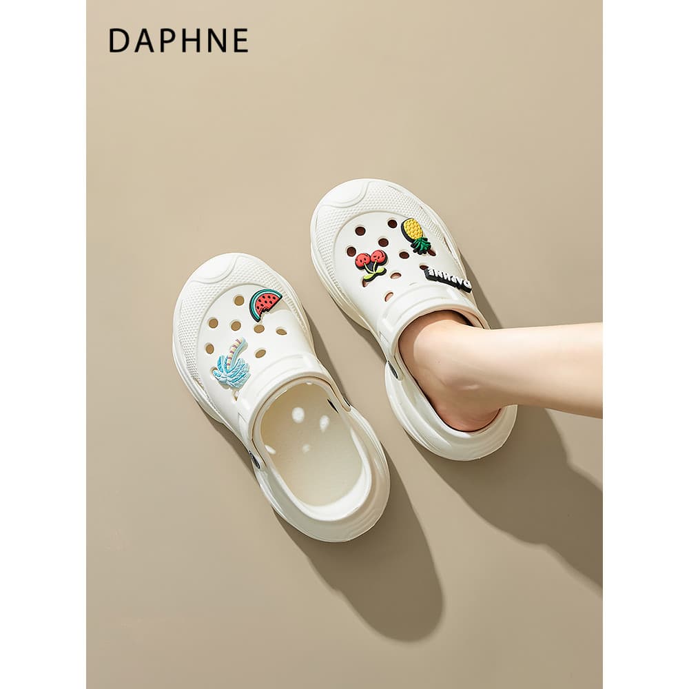 Daphne buraco sapatos femininos ins influenciador sandálias femininas 2026 verão novo estilo exterior usar sandálias lev
