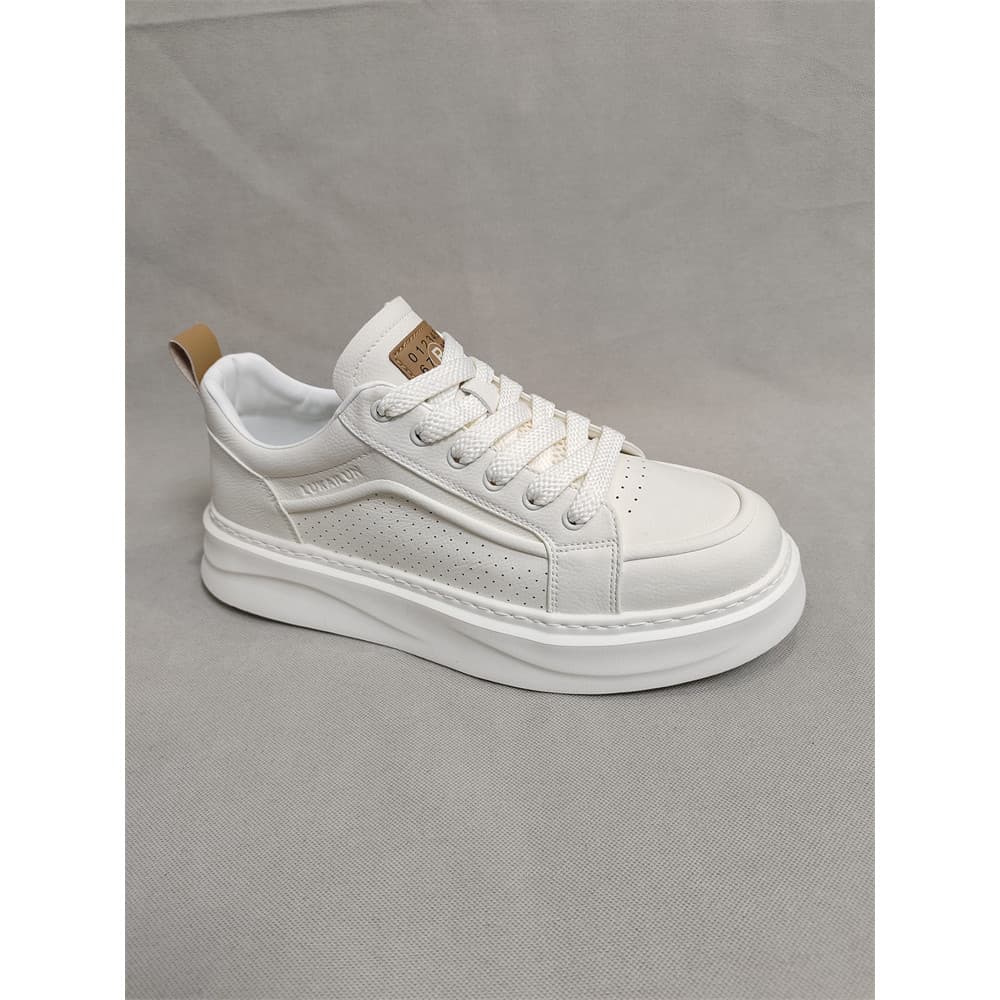 2026 tênis masculino primavera verão respirável novos tênis da moda masculina sola macia All-Match sola grossa leve perf