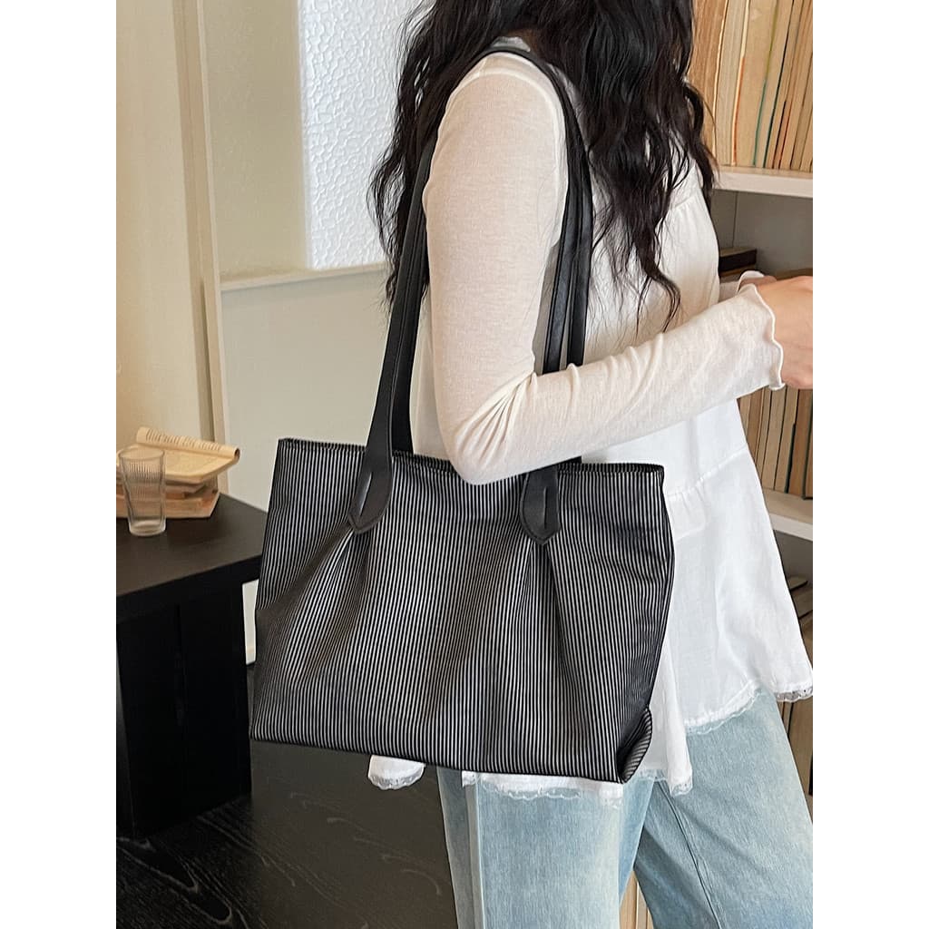 Bolsa de grande capacidade feminina 2026 novo estilo Commuter sacola Casual All-Match bolsa de ombro leve bolsa de class