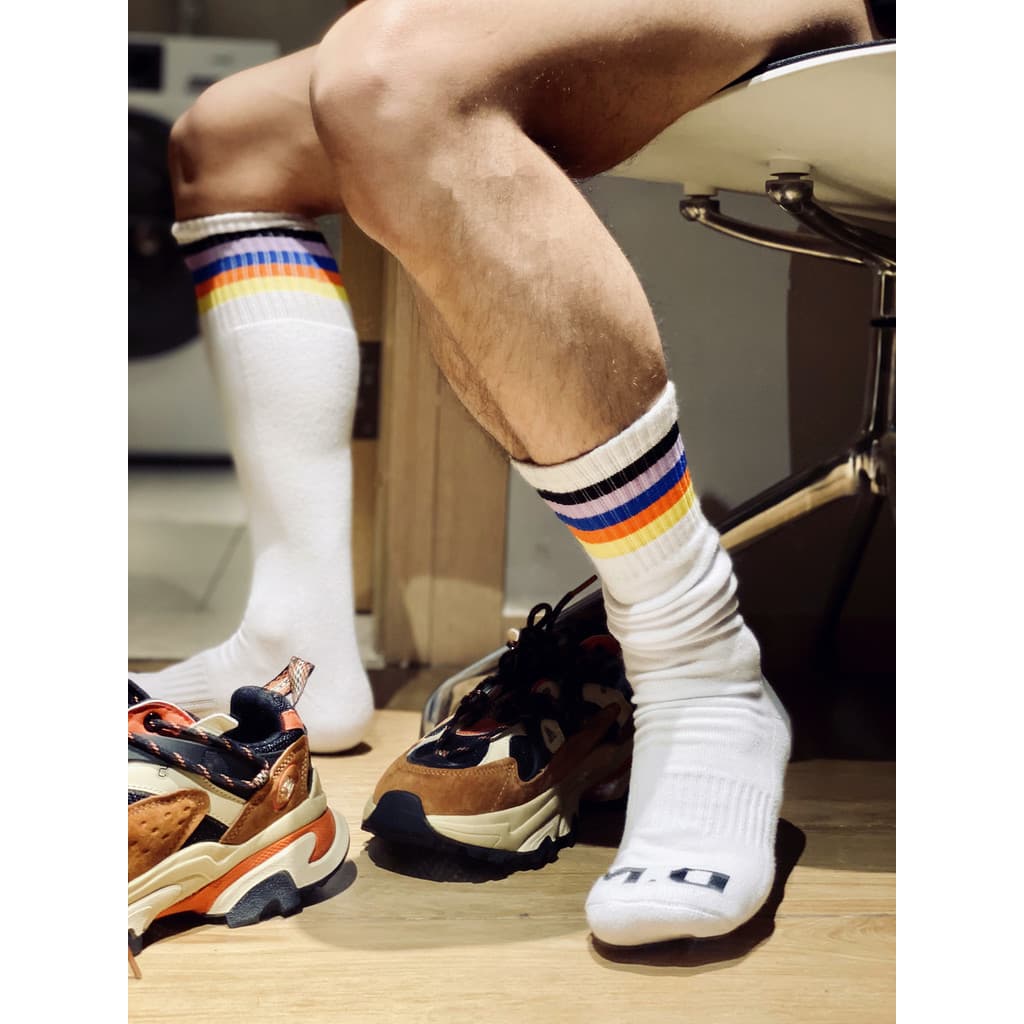 Dm meias masculinas arco-íris listrado Terry meias tubo alto longo tubo meias na moda esportes lazer futebol meias espor
