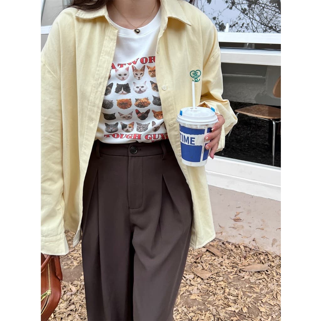 Versão coreana algodão lavado luz amarelo manga comprida bordado carta camisa feminina camisa solta em camadas exterior