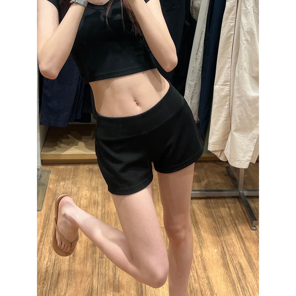 Estilo preguiçoso preto esportes Shorts feminino verão 2026 novo estilo cintura alta mais magro olhar pequena menina que