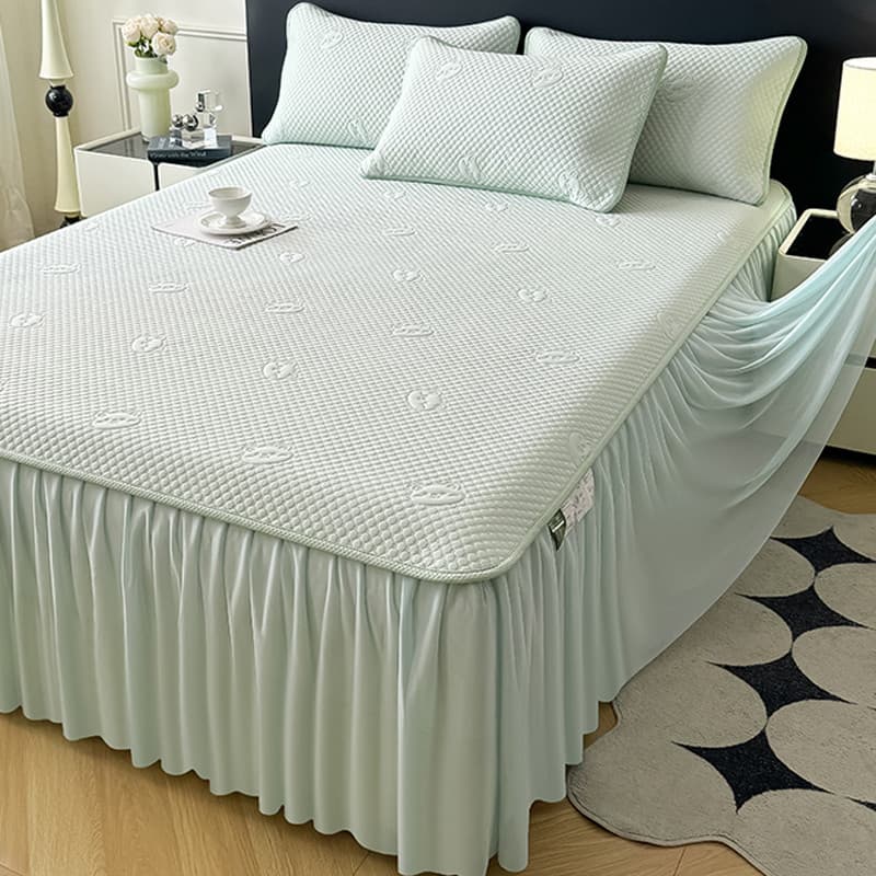 Saia de cama de seda gelo de verão 2025 novo estilo PE ervilhas reais tapete legal lavável à máquina macio fresco tapete