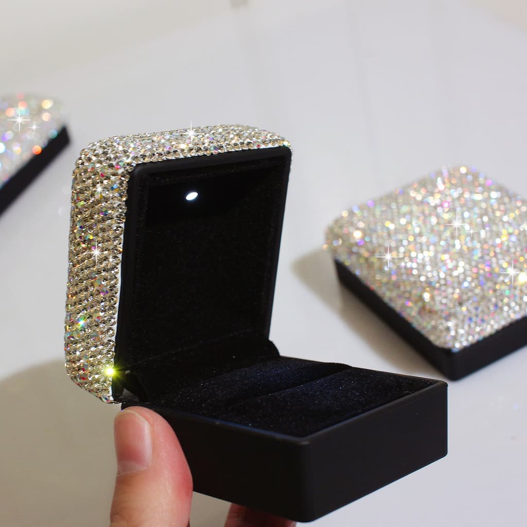 Capa Flip de diamante caixa de anel de proposta de LED com luz cerimônia de casamento troca anel caixa de jóias anel cai