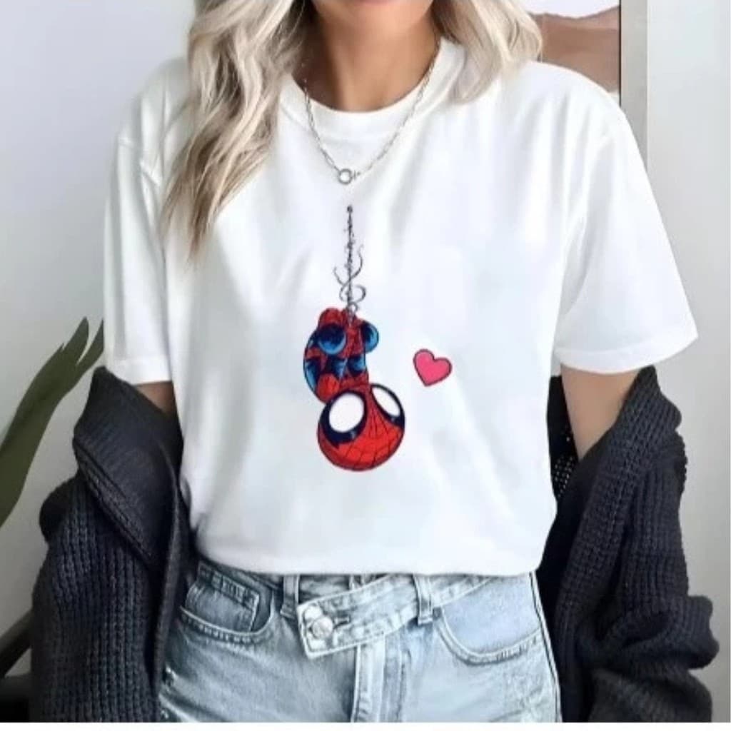 Camiseta Estampada Inspirado Heróis Baby Aranha Coração Unissex 100% Algodão