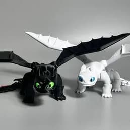 Boneco Articulado 3D – Banguela / Fúria da Luz - Como Treinar Seu Dragão