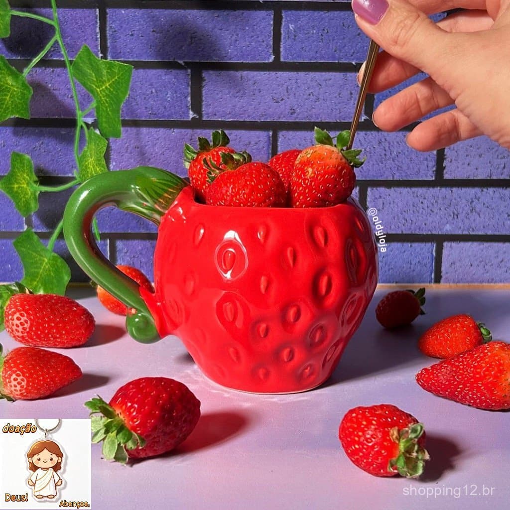 Caneca Morango Vermelho Fofa Cerâmica 300ml Decoração Cozinha