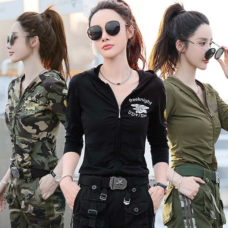 Primavera verão topo preto de manga comprida camiseta feminina com capuz camuflagem Casual solto 2026 novo estilo ferram