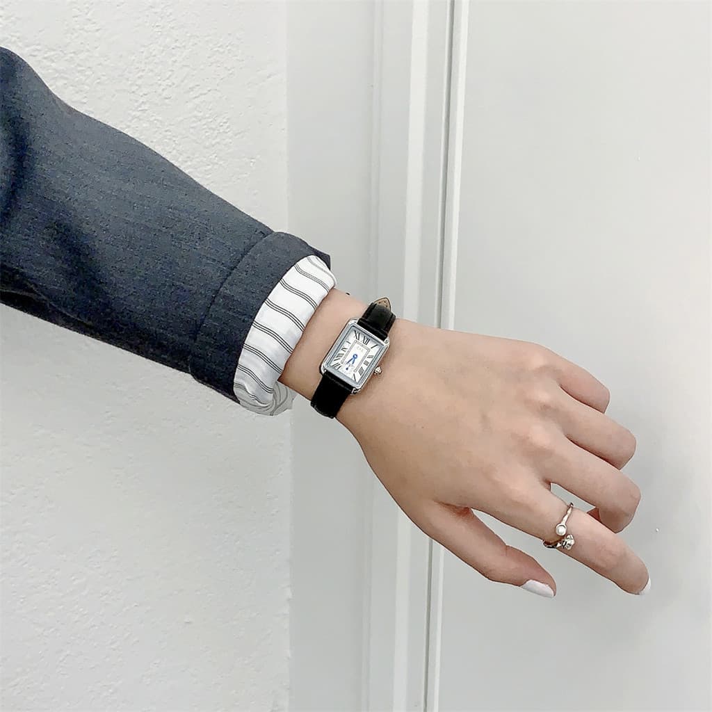 relogio feminino relogio feminino pequeno Clássico relógio quadrado feminino Retro nicho High-End simples temperamento e