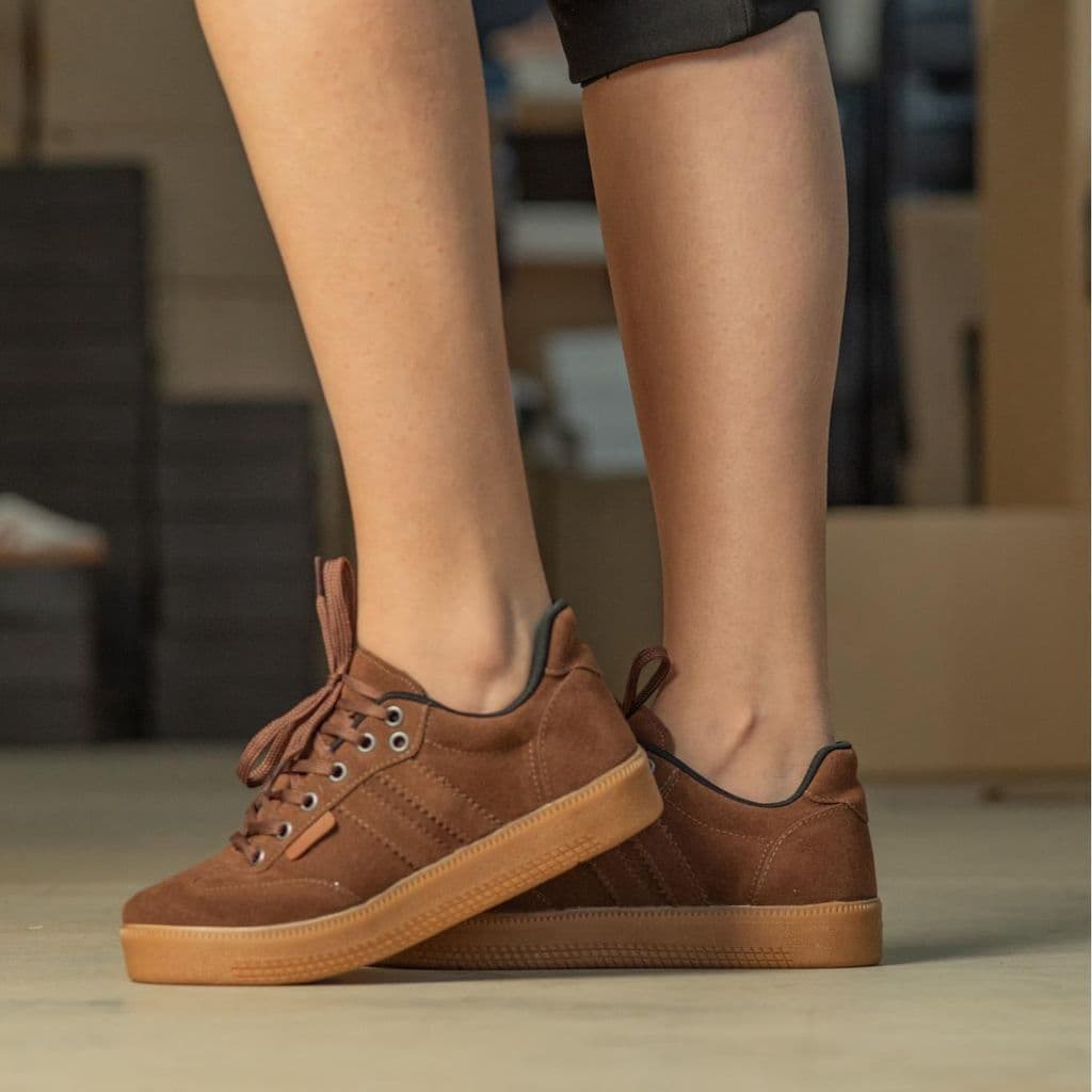 Tênis Feminino Básico Casual Confortável em Camurça Marrom