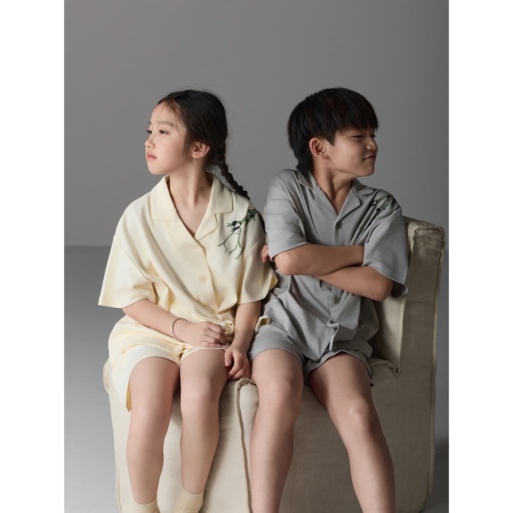 Sinfonia crianças pijamas de manga curta meninos meninas Modal algodão Homewear terno verão luz fina lapela Unisex Unive