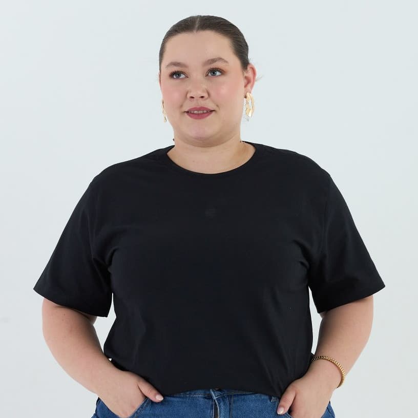 Camiseta Feminina Plus Size Básica lisa unissex