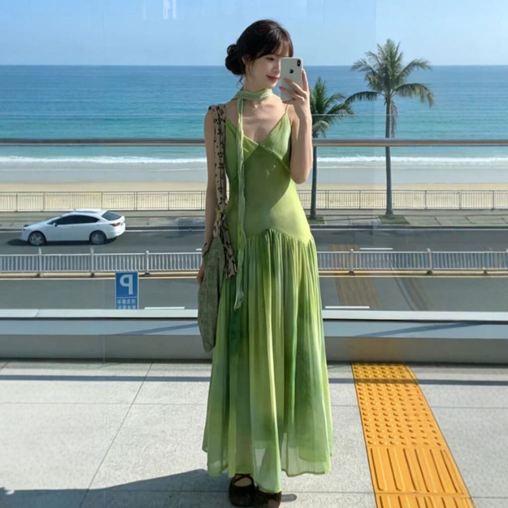 Estilo suave único Super lindo decote em V Suspender praia saia à beira-mar férias estilo lindo vestido verão 2026