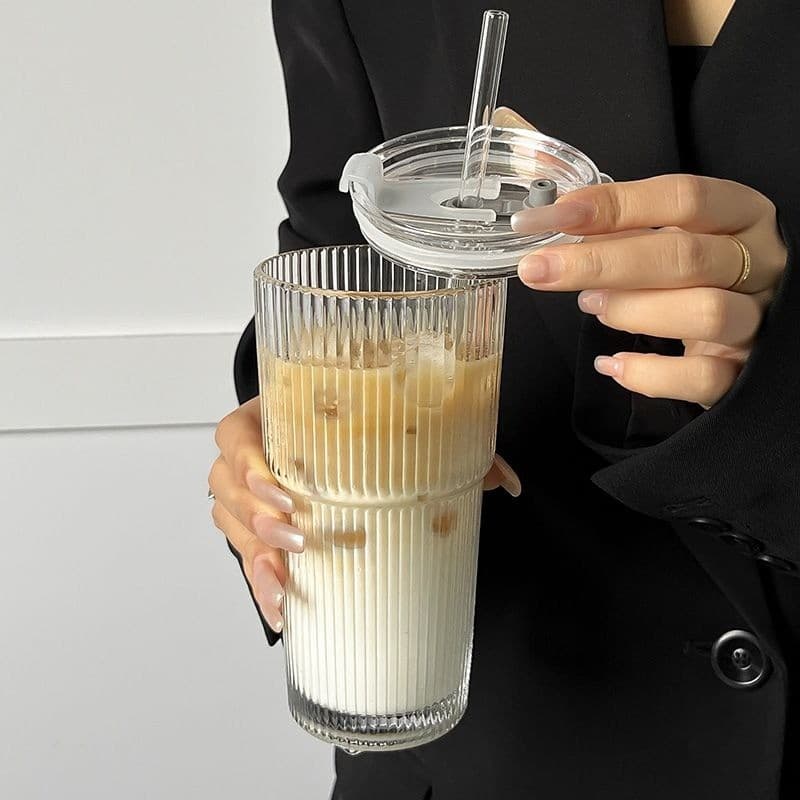Copo de palha de grande capacidade de alto valor 600ml com tampa listrado copo de água potável fria suco xícara de café