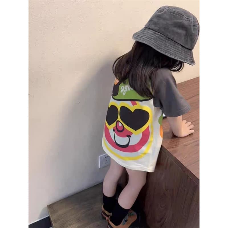 Meninas usam camiseta saia costura manga curta topo de comprimento médio 2026 verão novo estilo moda vestido de bebê rou