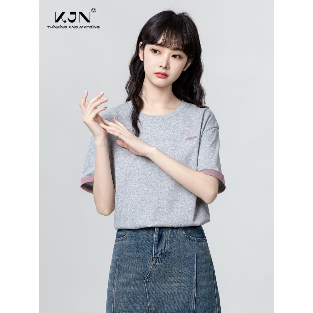 Cinza em torno do pescoço de manga curta camiseta feminina verão 2026 primavera novo estilo estilo coreano Design solto