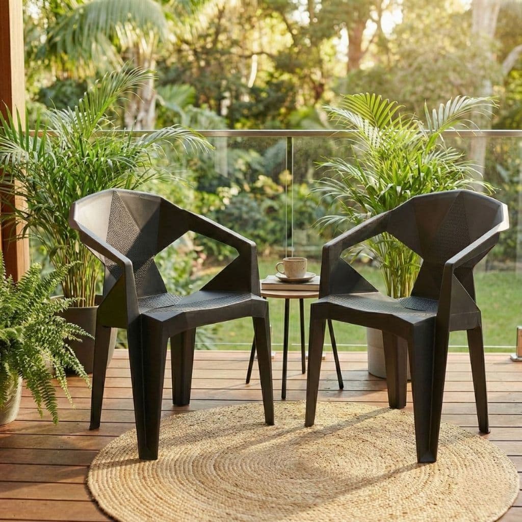 Kit 2 Poltronas Diamond 3D Preta Cadeira Com Braço Design Moderno Para Varanda Penteadeira e Sala