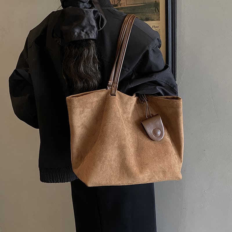 Bolsa casual e simples, nova bolsa de ombro de grande capacidade, estilo coreano, retro e moderna.