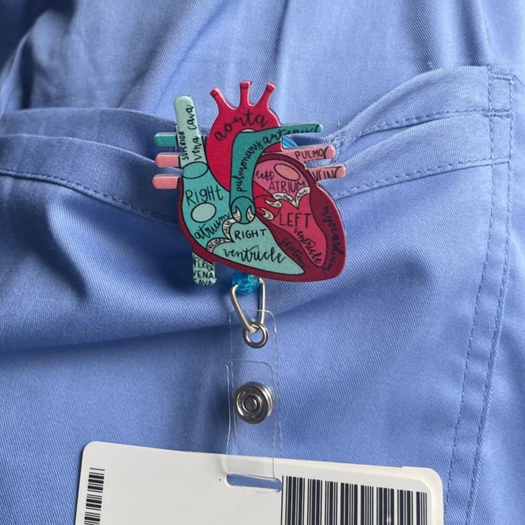 Nome Cardíaco Clip De Enfermagem De Identificação Anatomia Do Coração Design Para Doutor RN Enfermeira iadbr