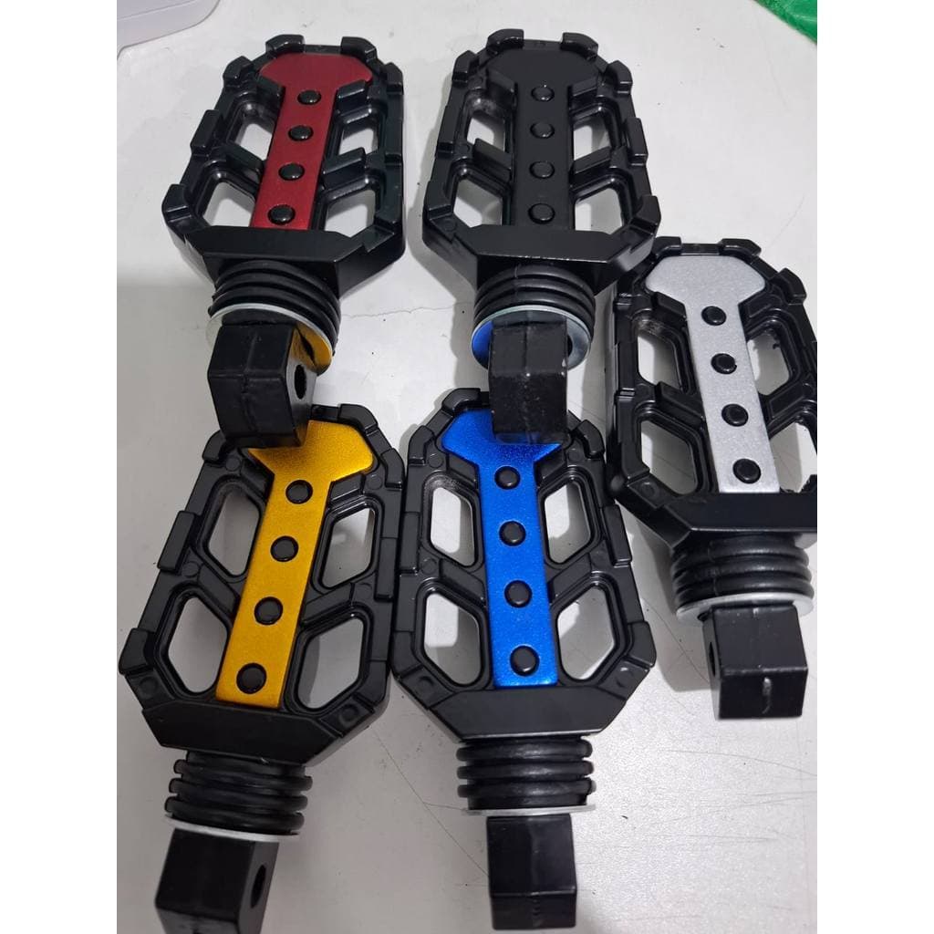 Pedaleiras Premium para Moto Universal – Design Esportivo-1141